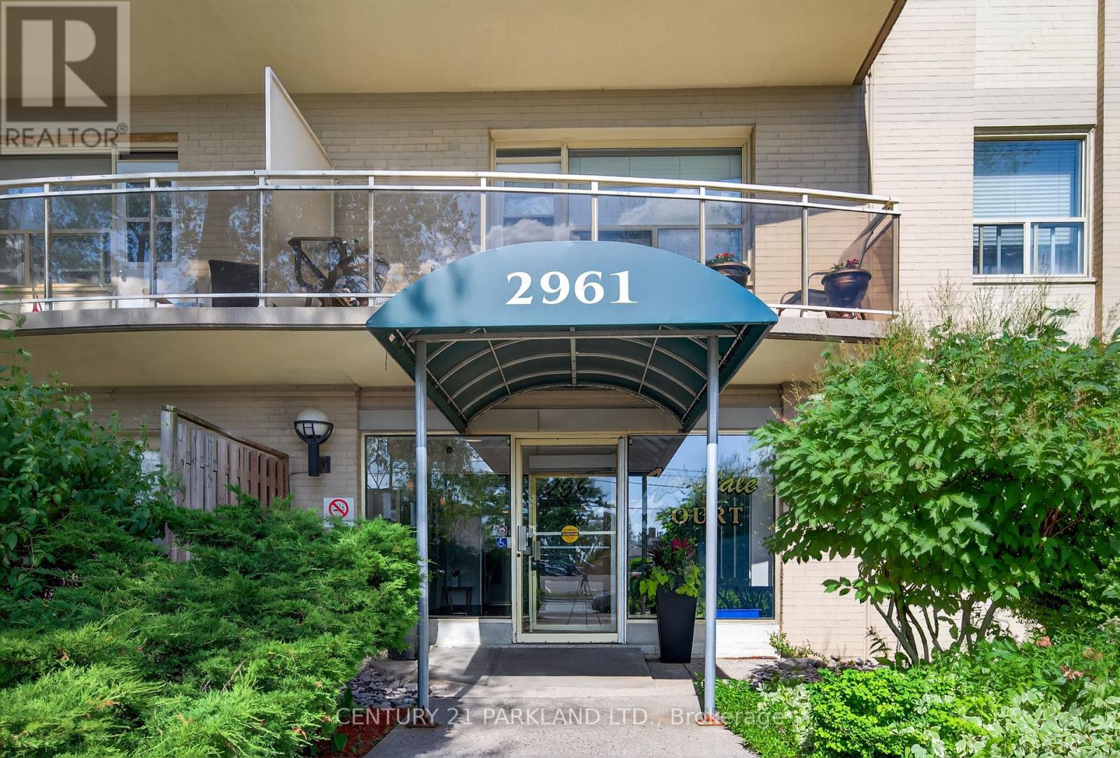 #202 2961 DUFFERIN STREET - 1