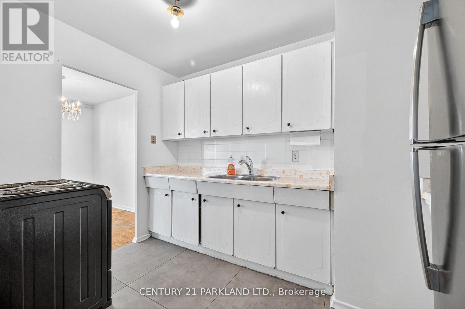 #202 2961 DUFFERIN STREET - 11
