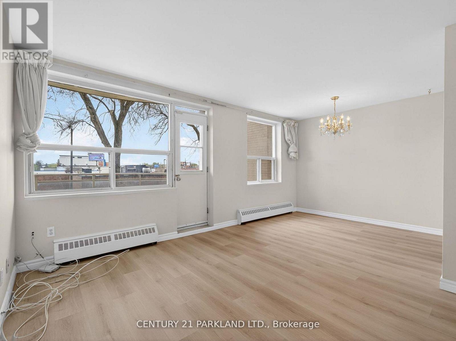 #202 2961 DUFFERIN STREET - 18