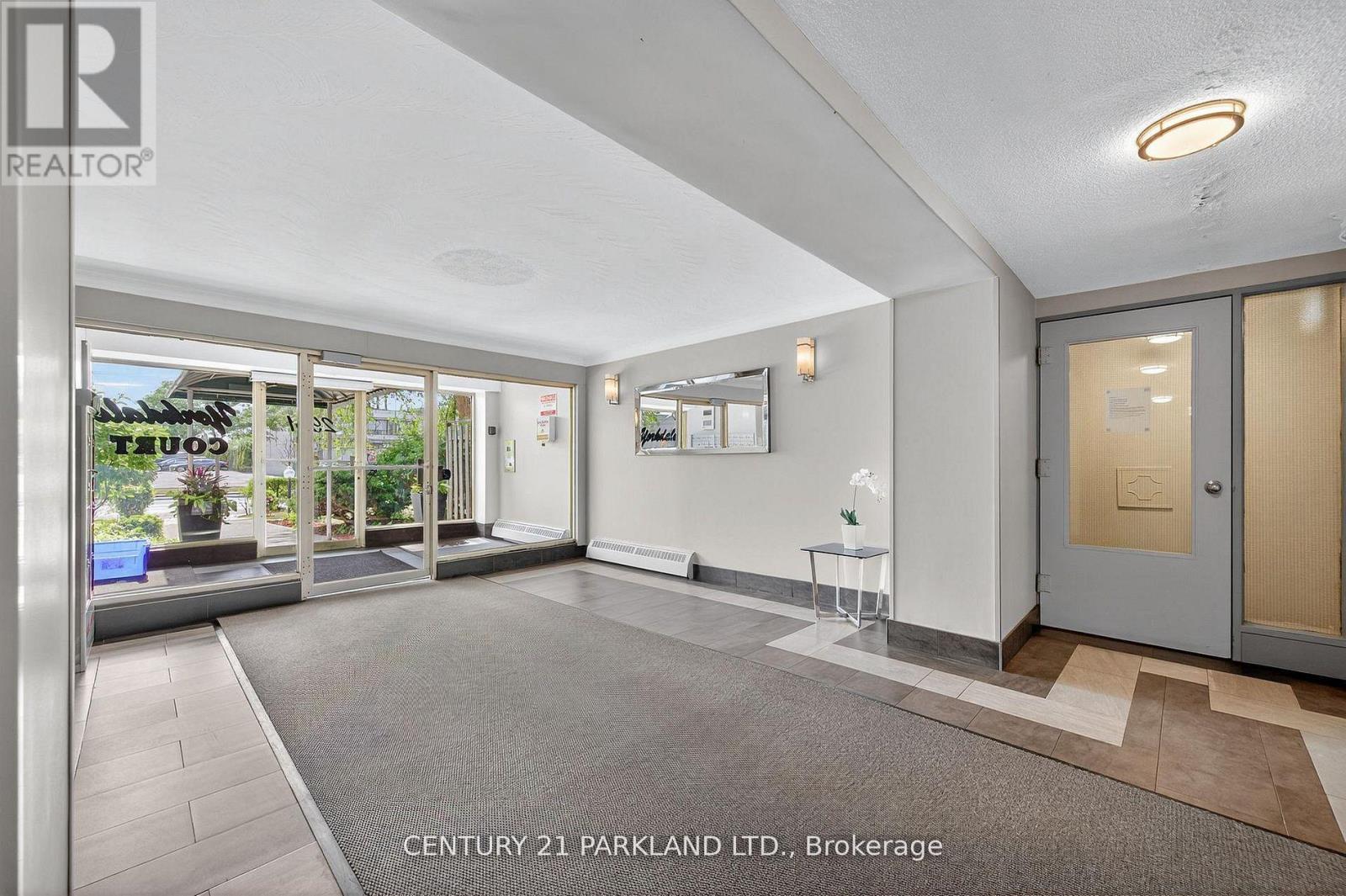 #202 2961 DUFFERIN STREET - 5