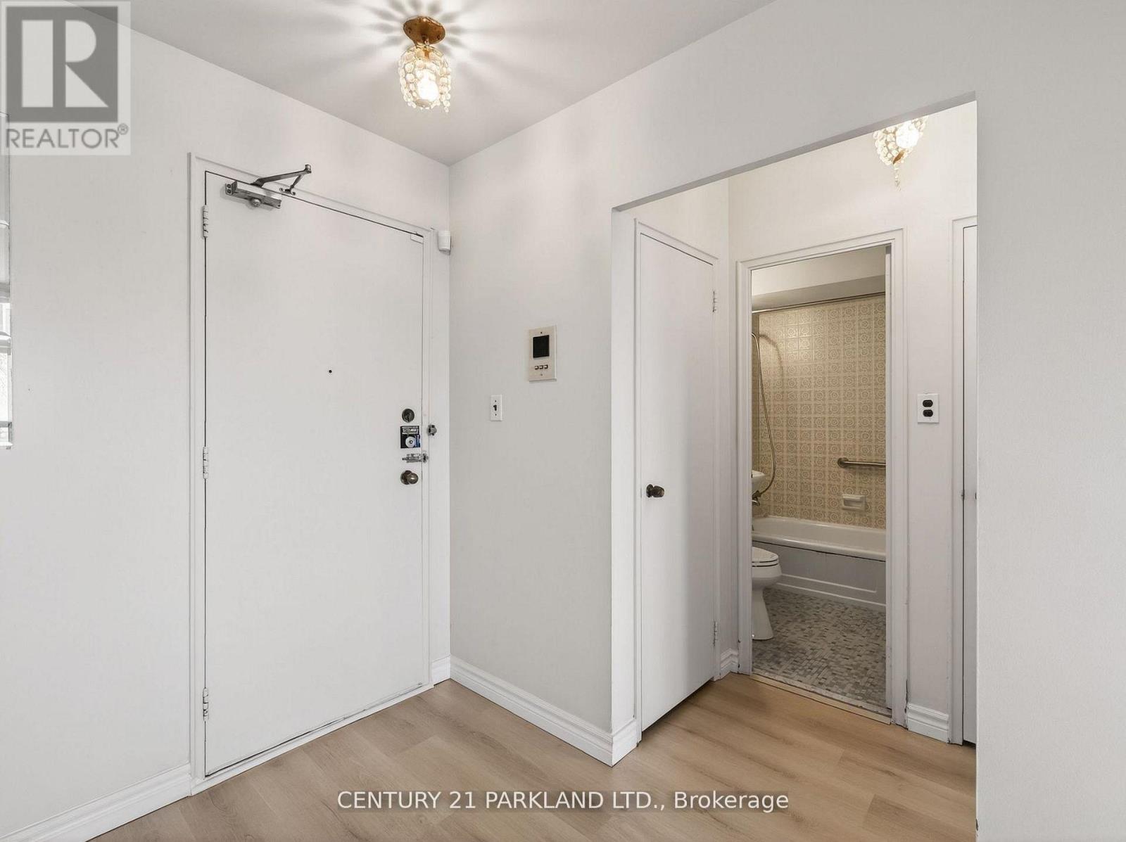 #202 2961 DUFFERIN STREET - 6