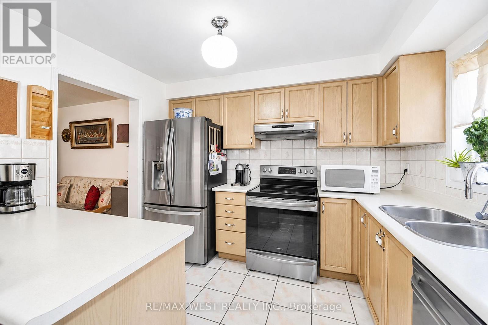 #70 77 NORMAN WESLEY WAY - 3