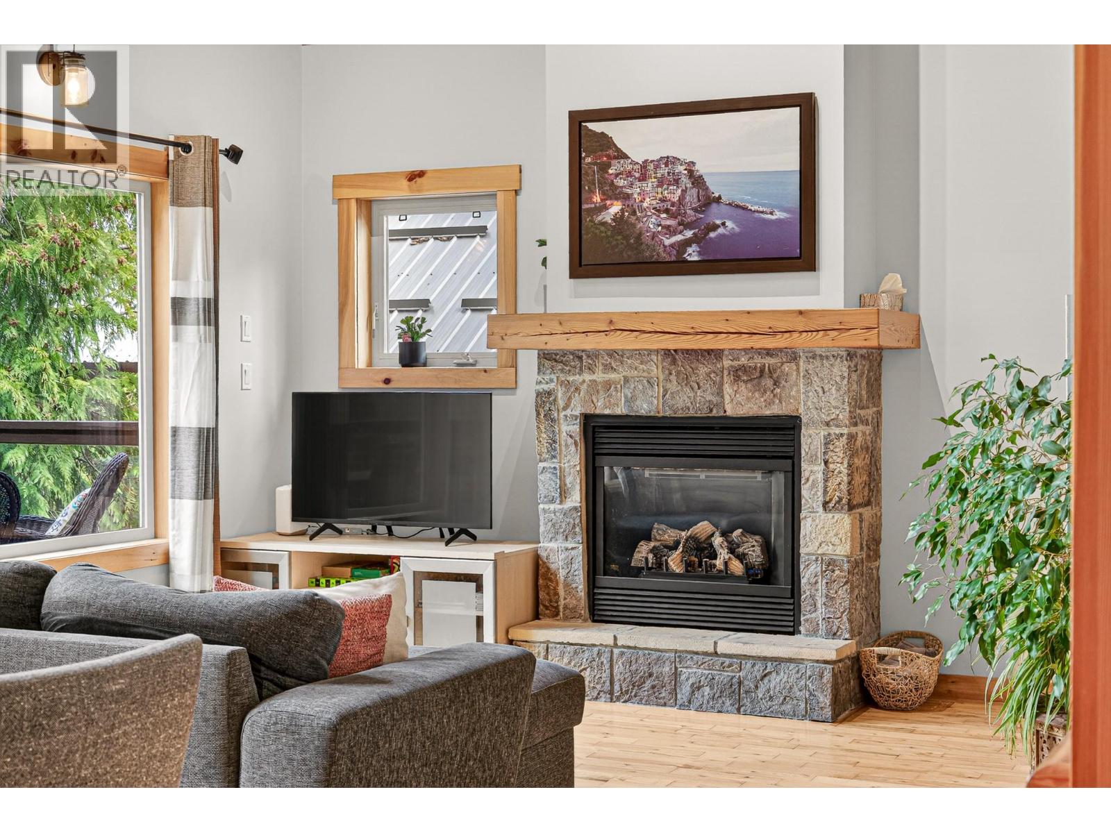 19 Alpine Trail Crescent - 3