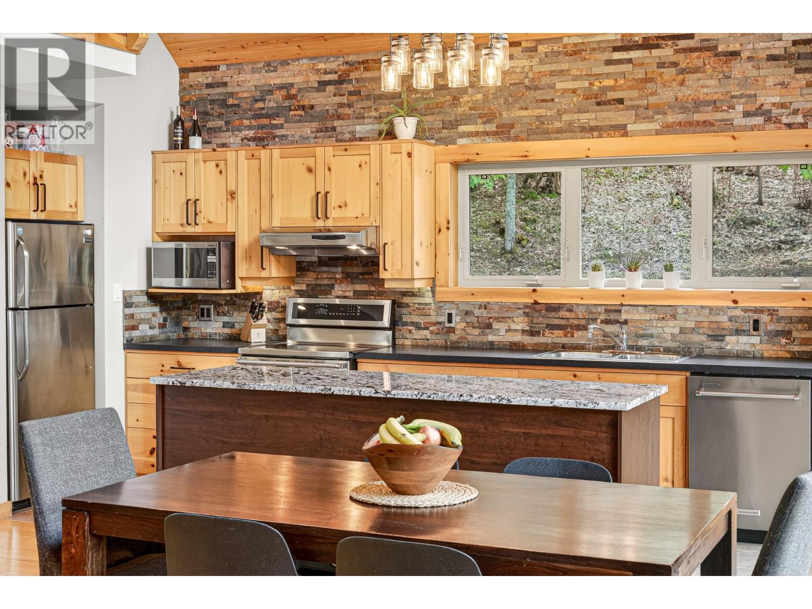 19 Alpine Trail Crescent - 4