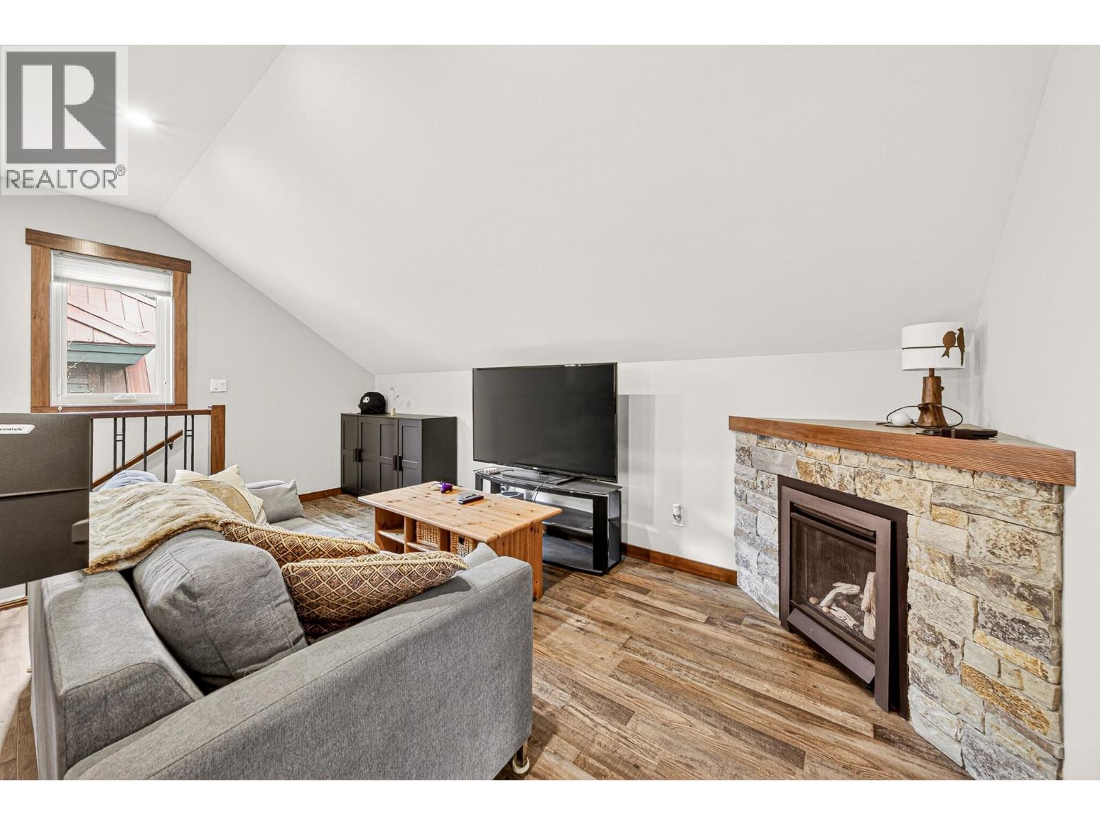 19 Alpine Trail Crescent - 51