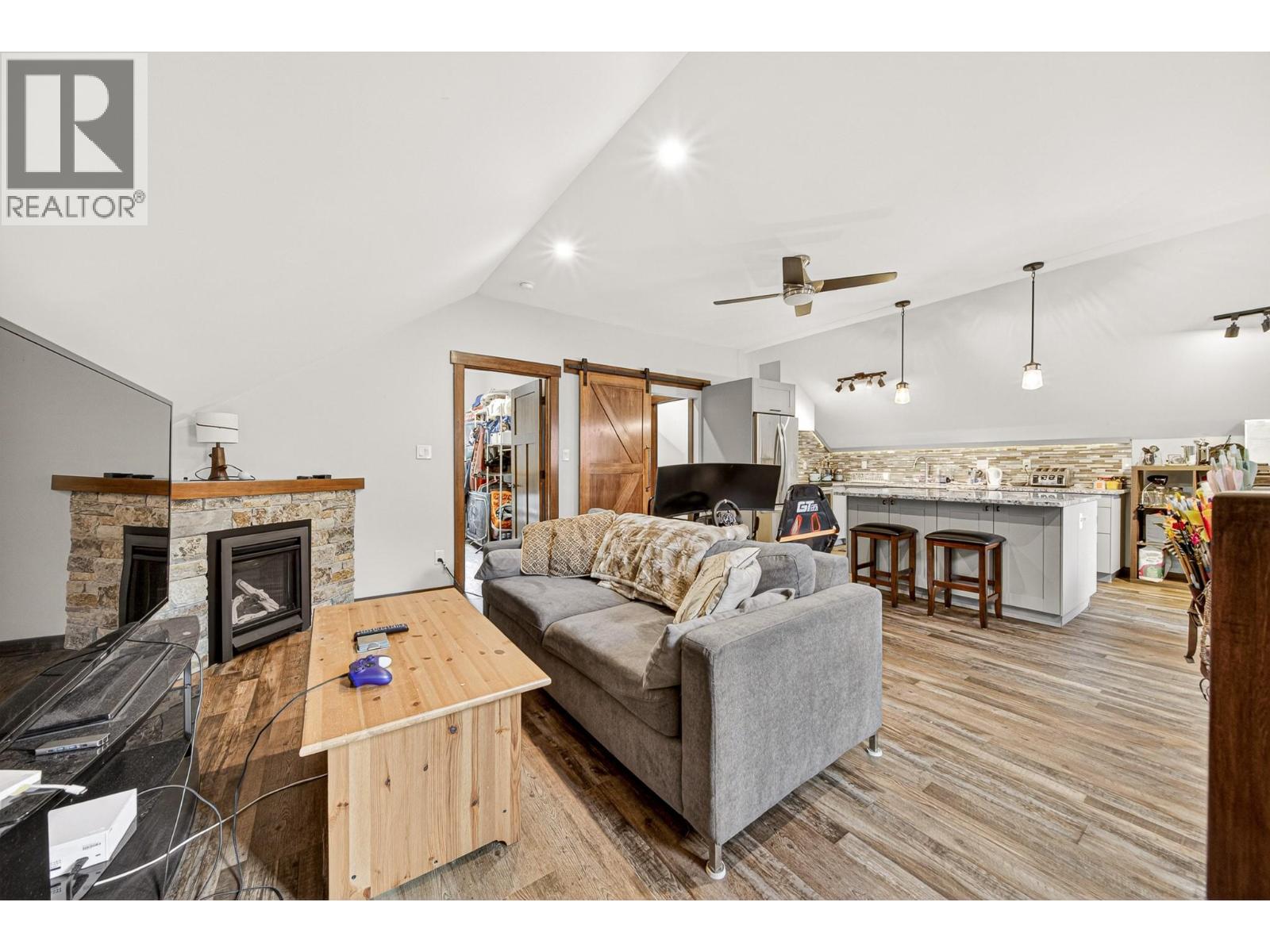 19 Alpine Trail Crescent - 46