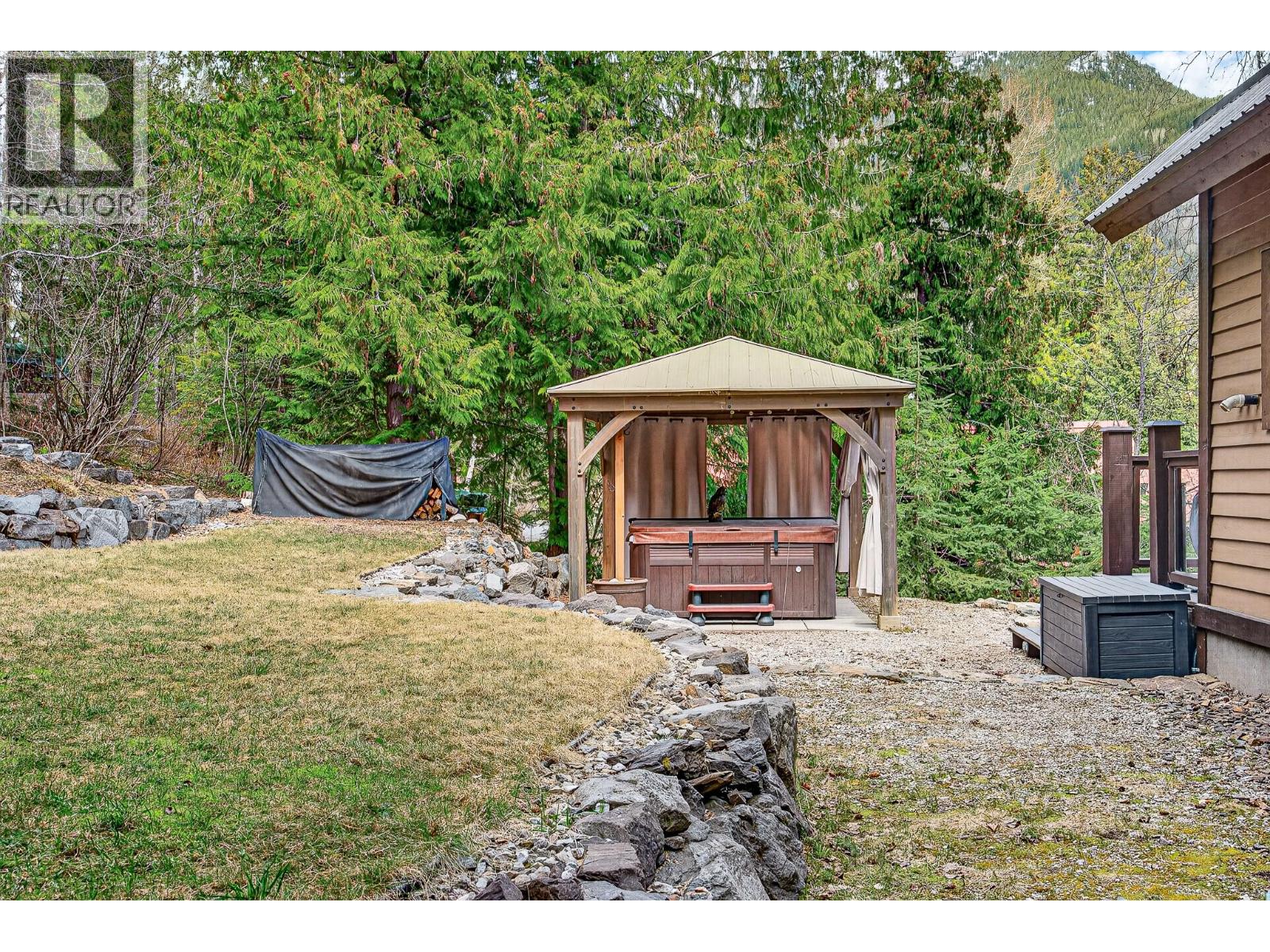 19 Alpine Trail Crescent - 56