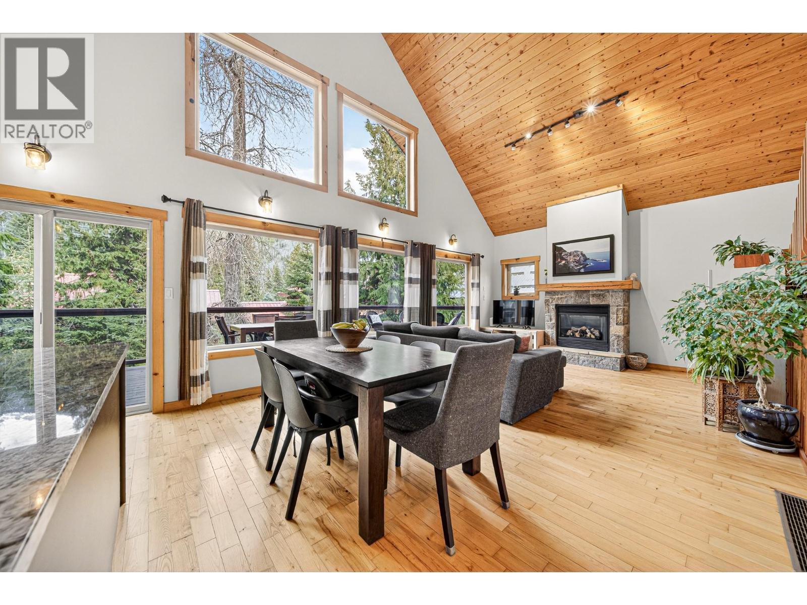 19 Alpine Trail Crescent - 5