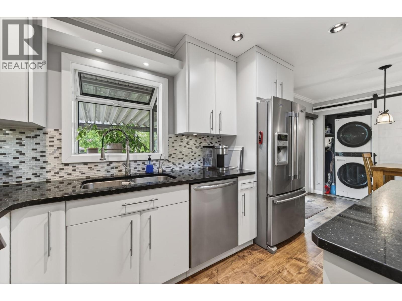 625 BRANDON Avenue - 7