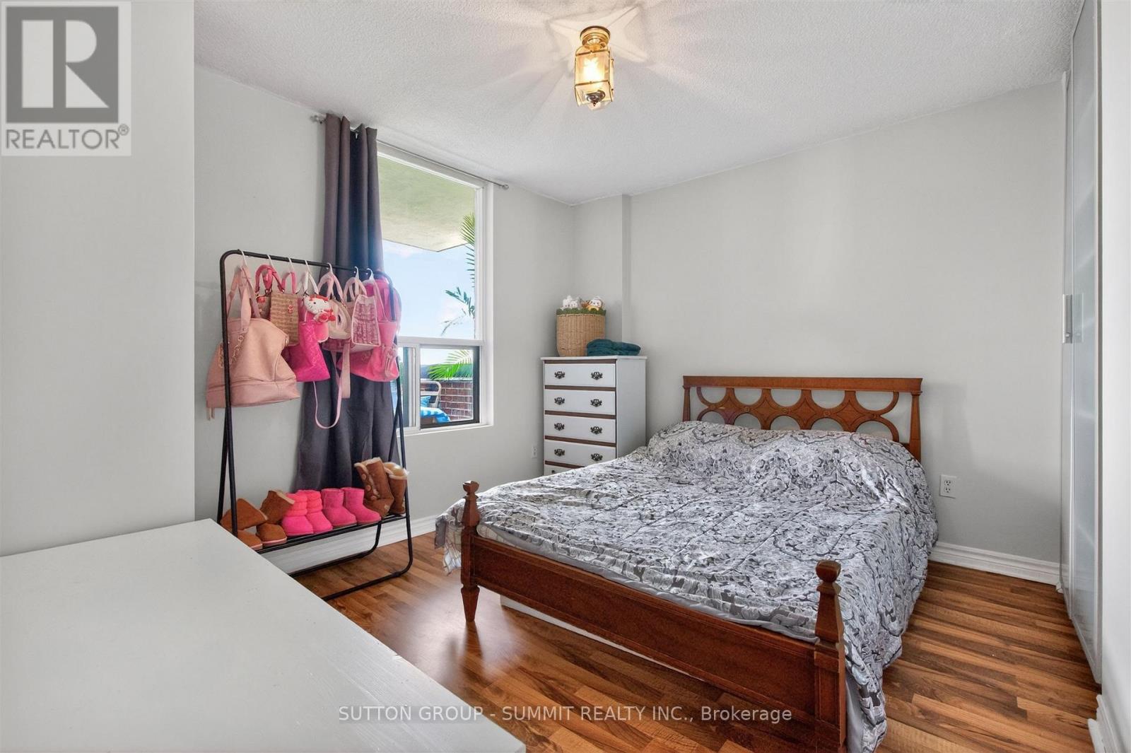 #1606 1535 LAKESHORE ROAD E - 26