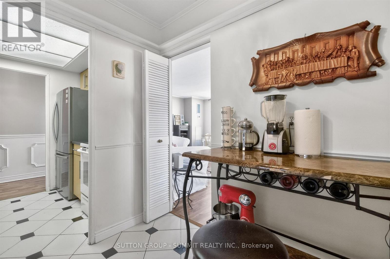 #1606 1535 LAKESHORE ROAD E - 7
