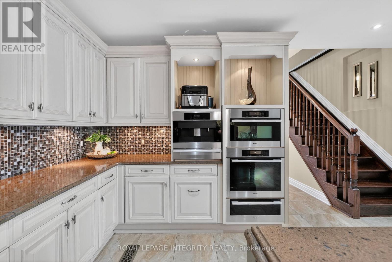 6 Bed, 4 Bath House for Sale in Ottawa – 2754 EAGLESON ROAD, Ottawa – MLS# X13428786 - Image 11
