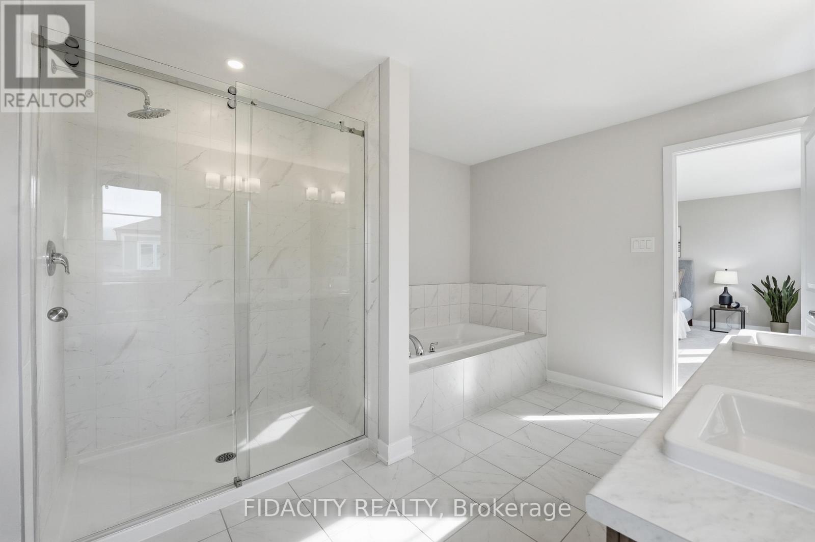 3 Bed, 3 Bath House for Sale in Ottawa – 622 TERRIER CIRCLE, Ottawa – MLS# X13428860 - Image 20