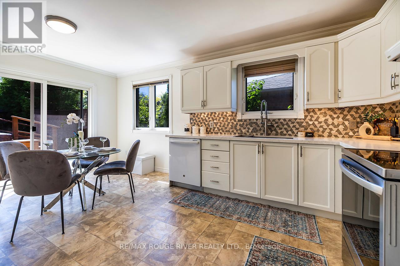 640 PINEWOOD DRIVE - 13