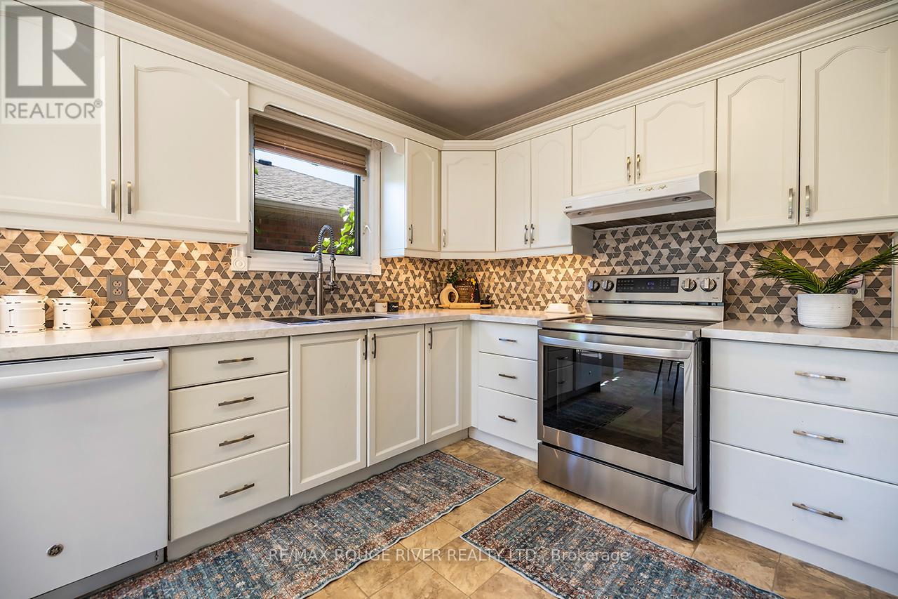640 PINEWOOD DRIVE - 14