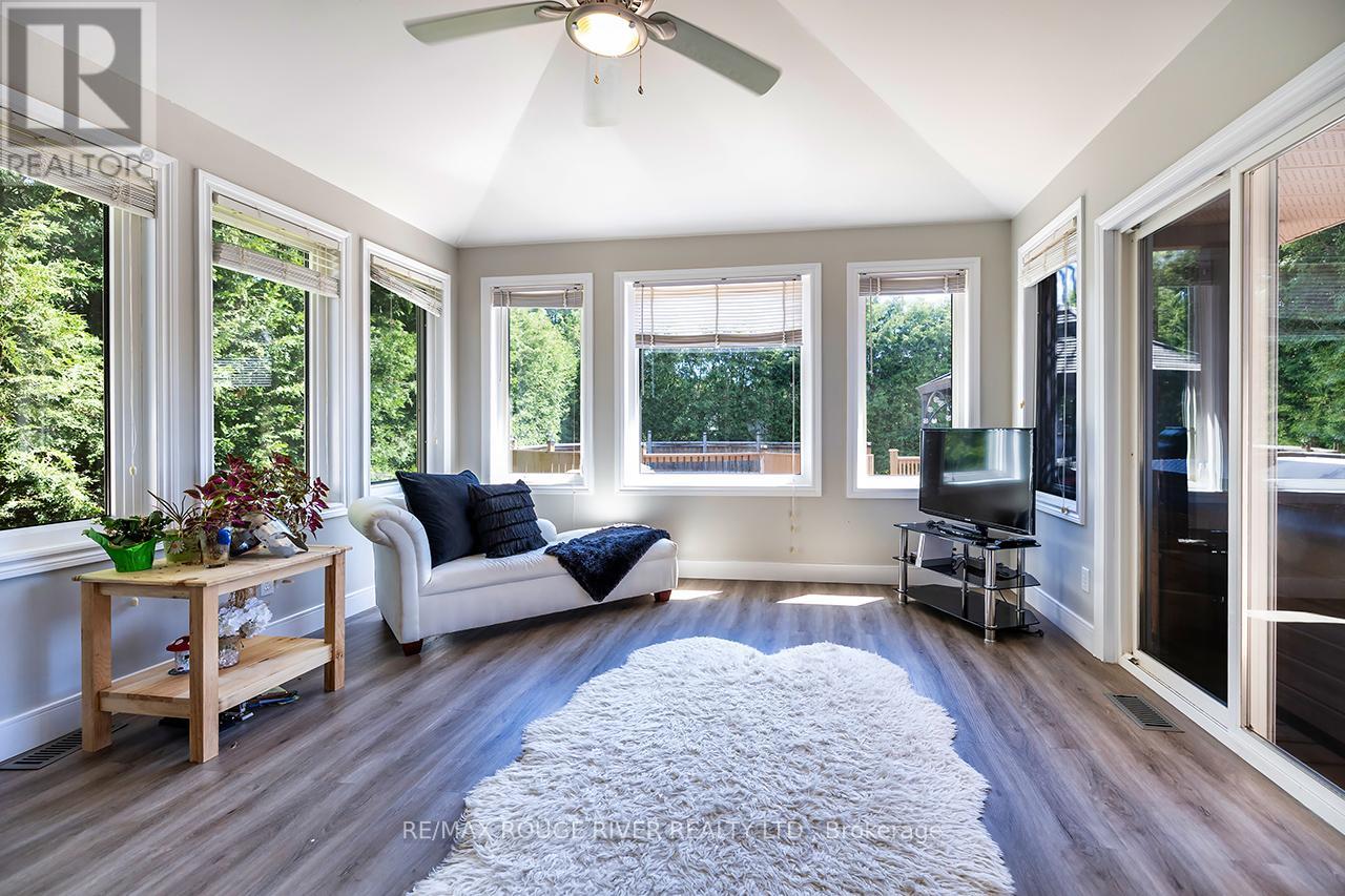 640 PINEWOOD DRIVE - 24