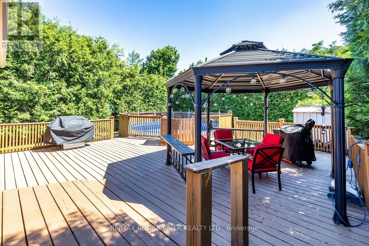 640 PINEWOOD DRIVE - 39