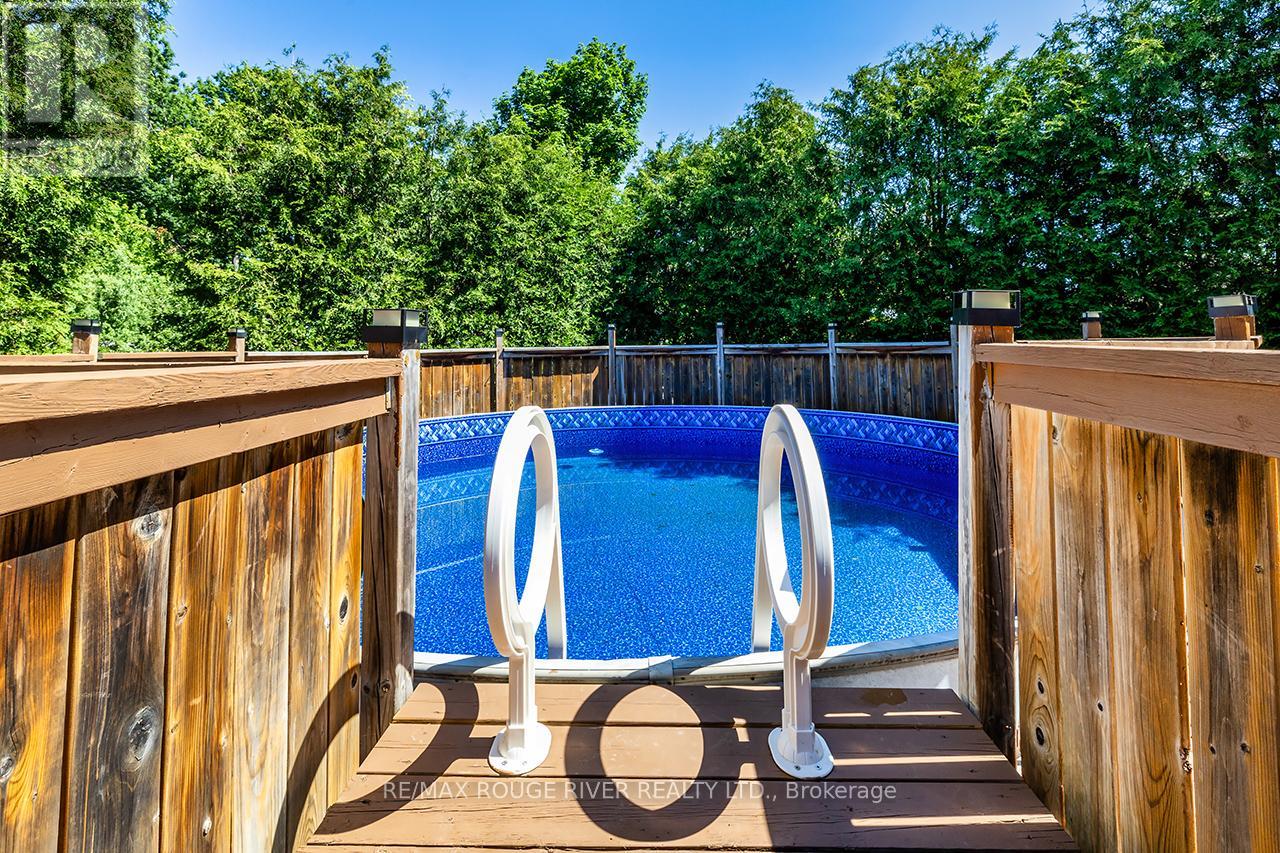 640 PINEWOOD DRIVE - 44
