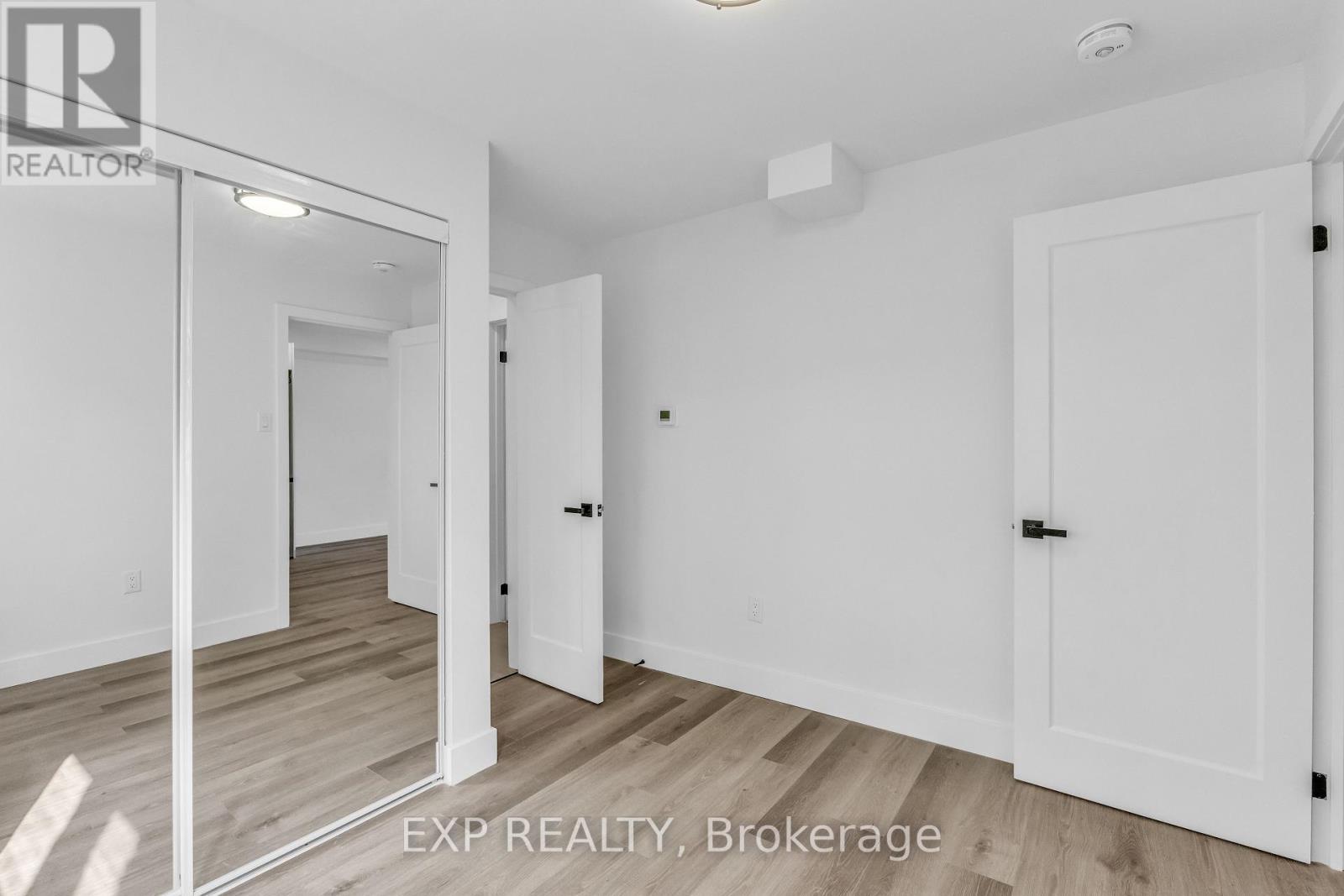 113 GREEN ROAD - 10