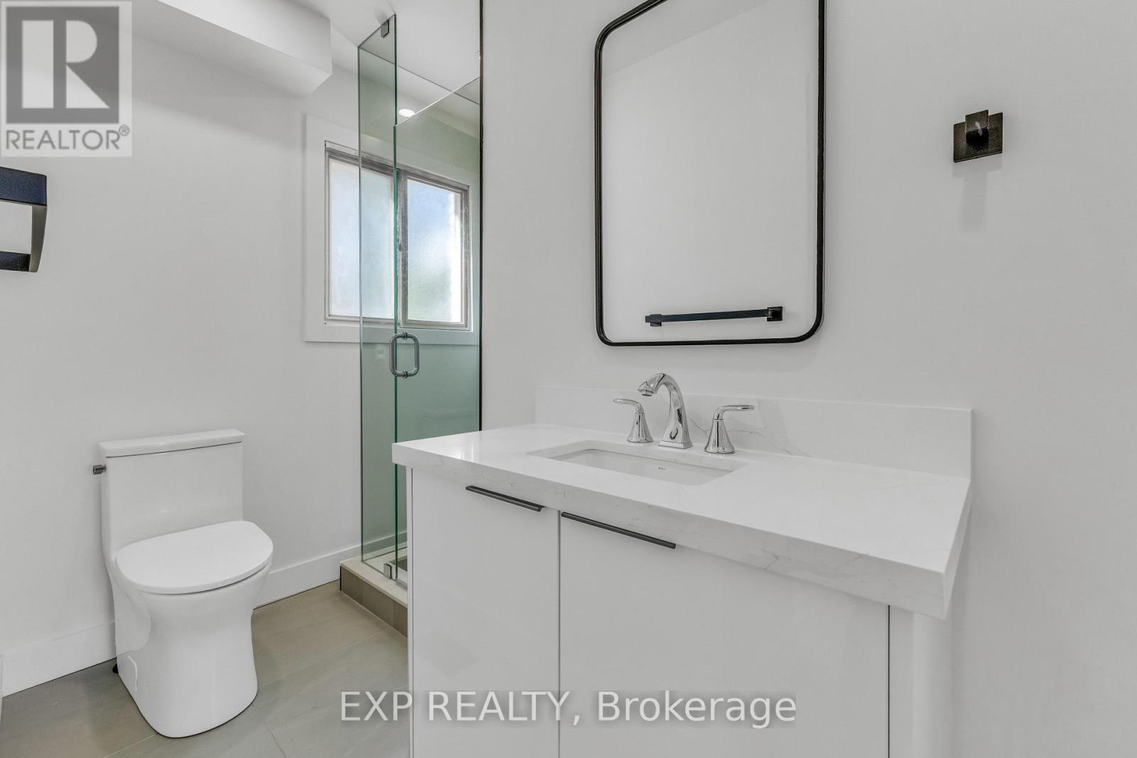 113 GREEN ROAD - 11