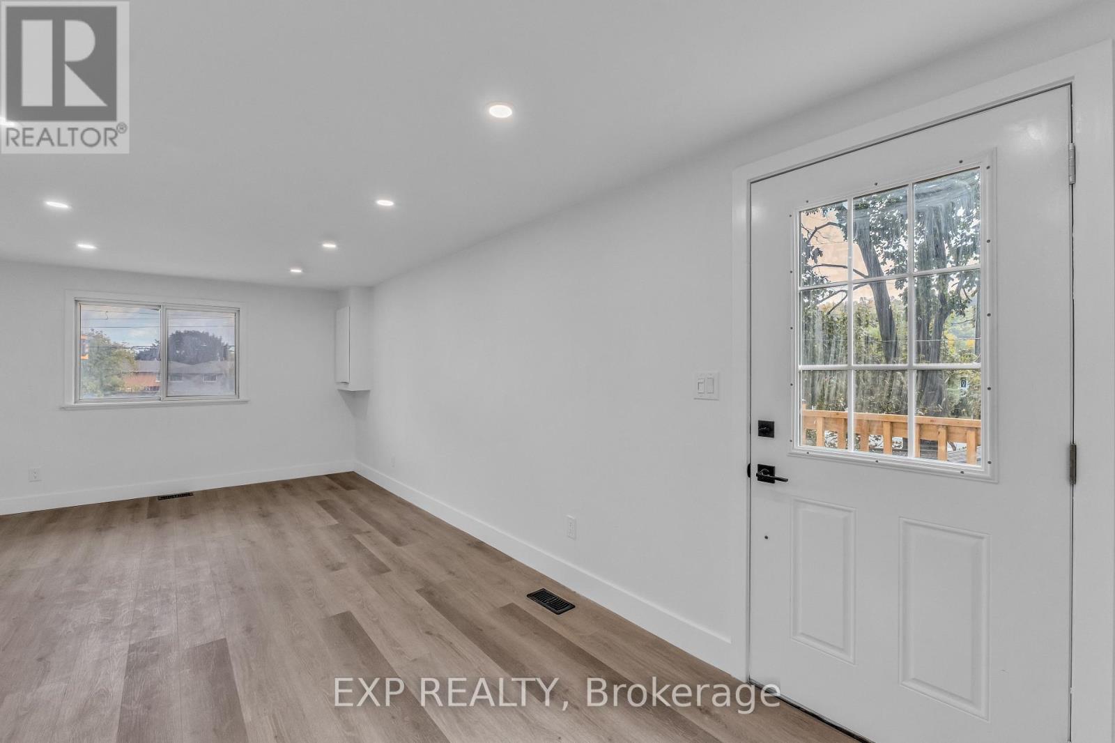 113 GREEN ROAD - 16