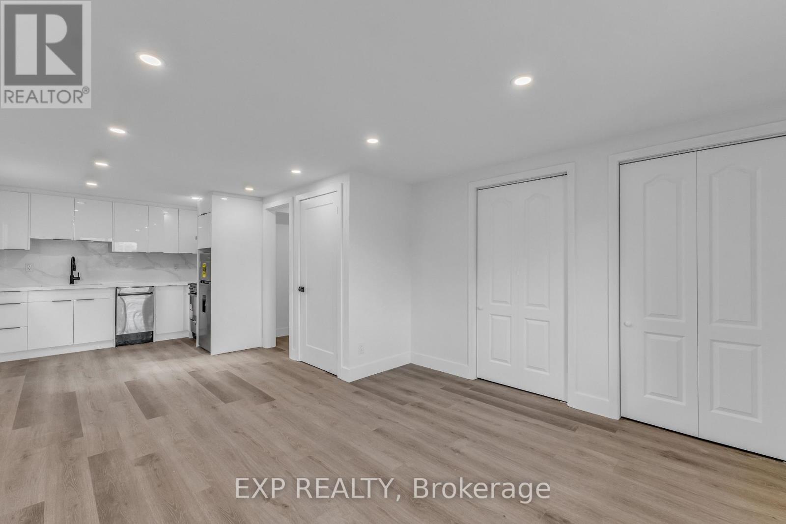 113 GREEN ROAD - 18