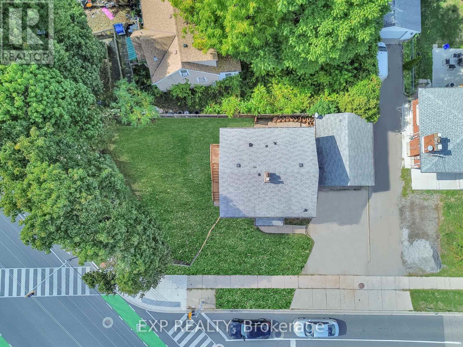 113 GREEN ROAD - 26