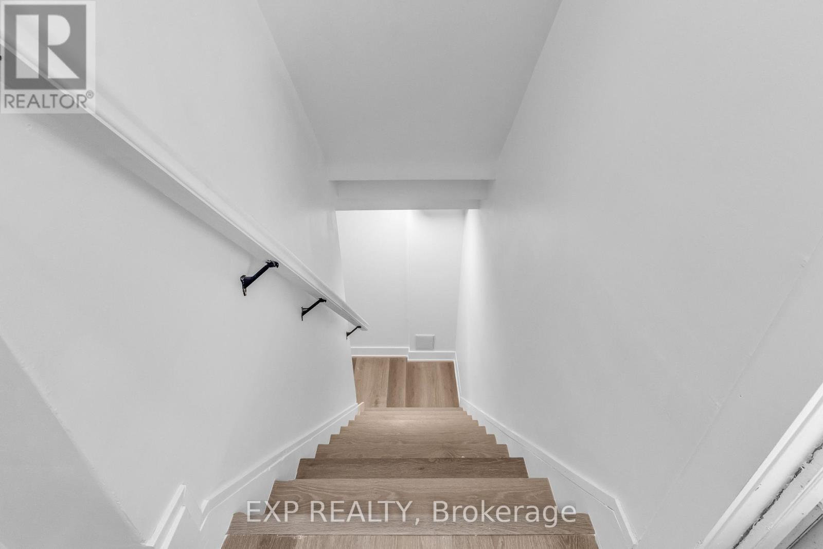113 GREEN ROAD - 28