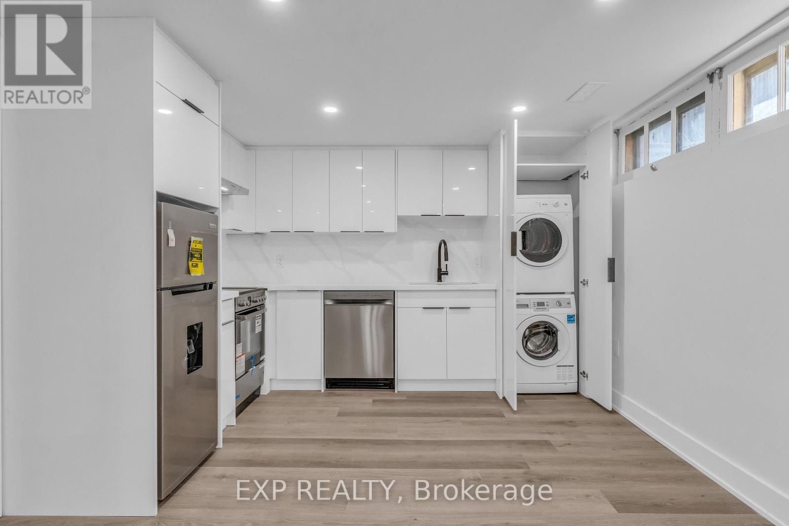 113 GREEN ROAD - 29