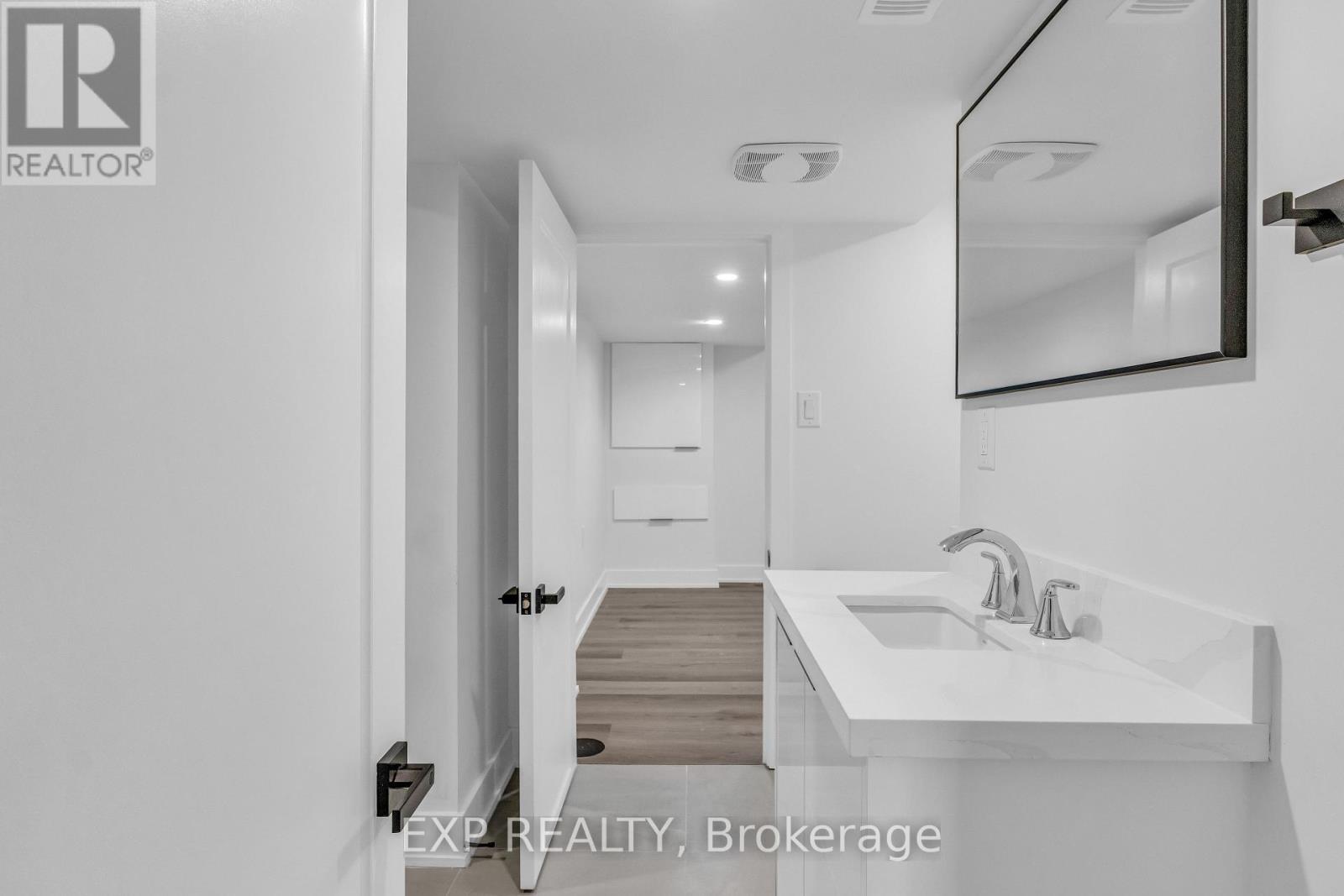 113 GREEN ROAD - 32