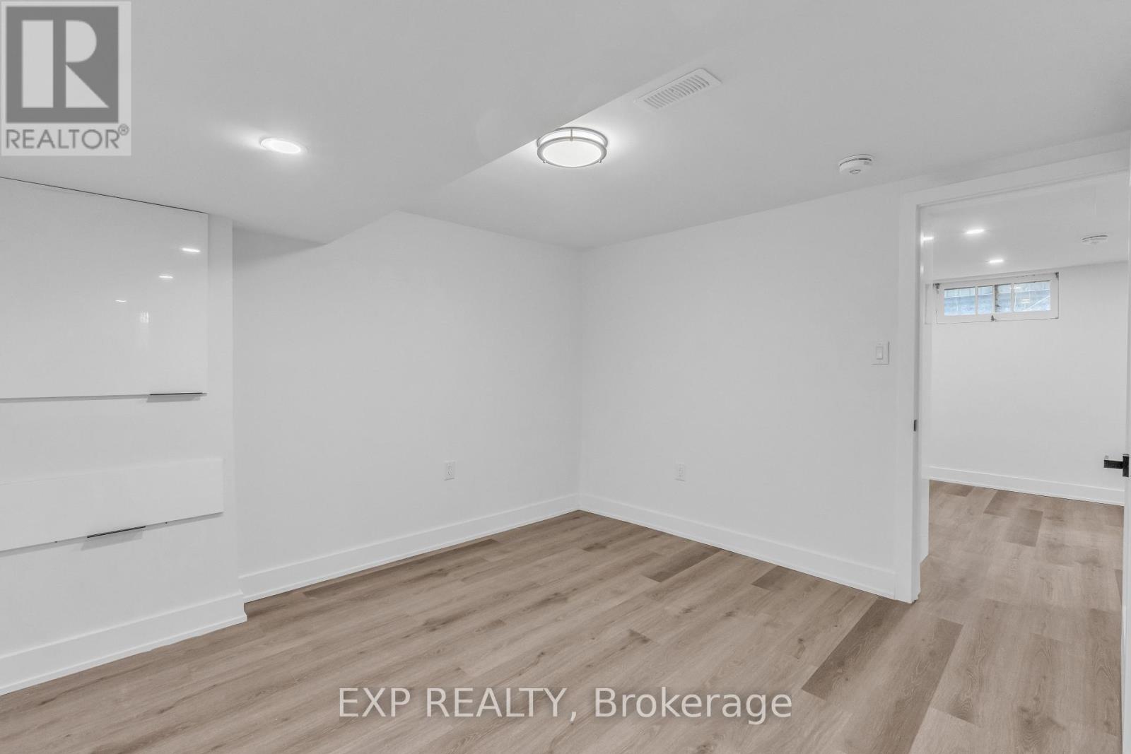 113 GREEN ROAD - 36