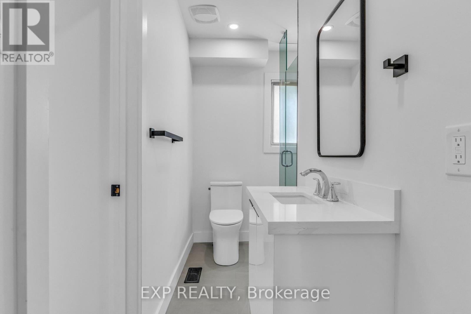 113 GREEN ROAD - 6