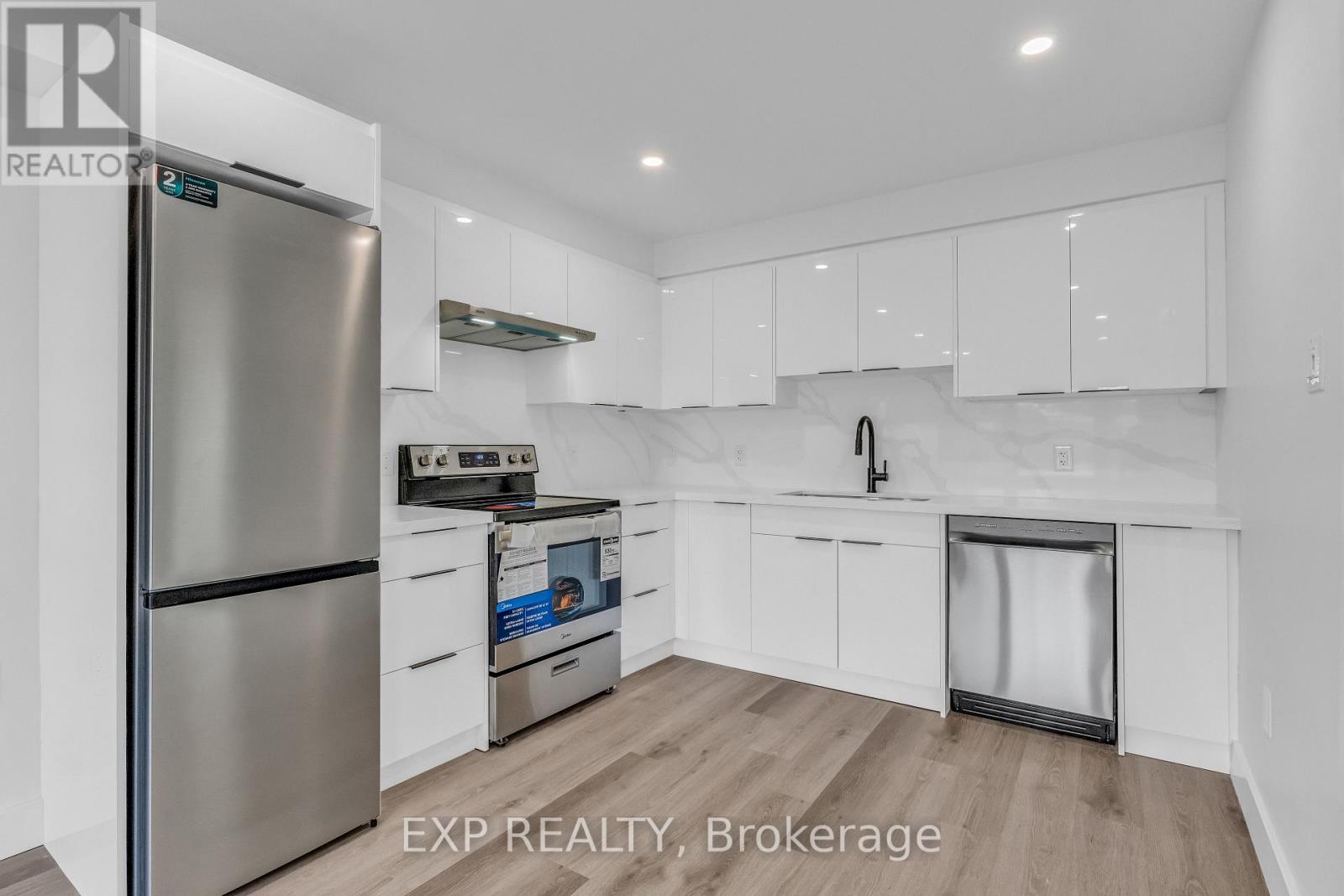 113 GREEN ROAD - 8