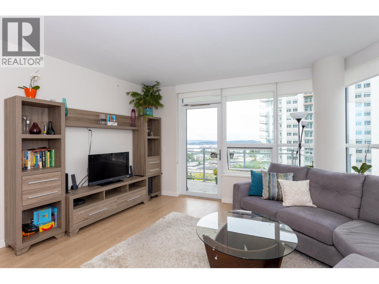 707 112 E 13TH STREET, North Vancouver