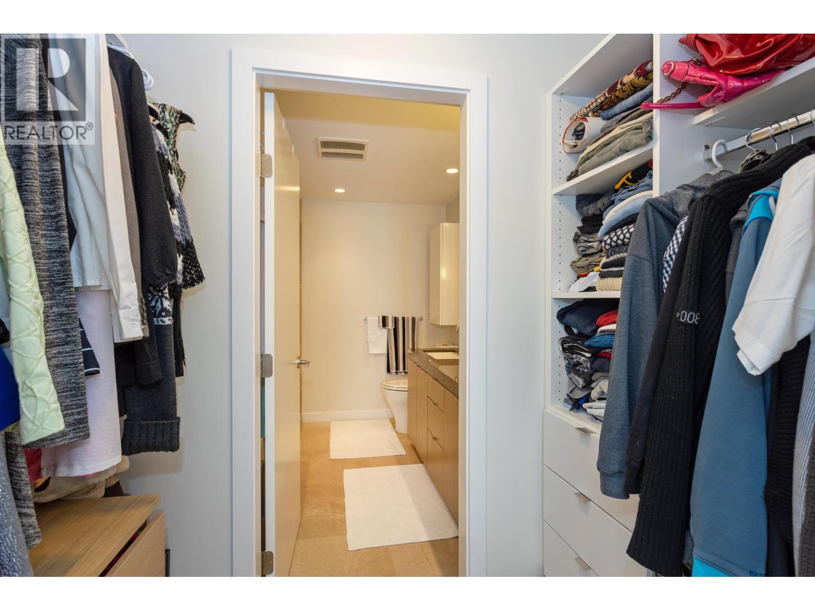 707 112 E 13TH STREET, North Vancouver