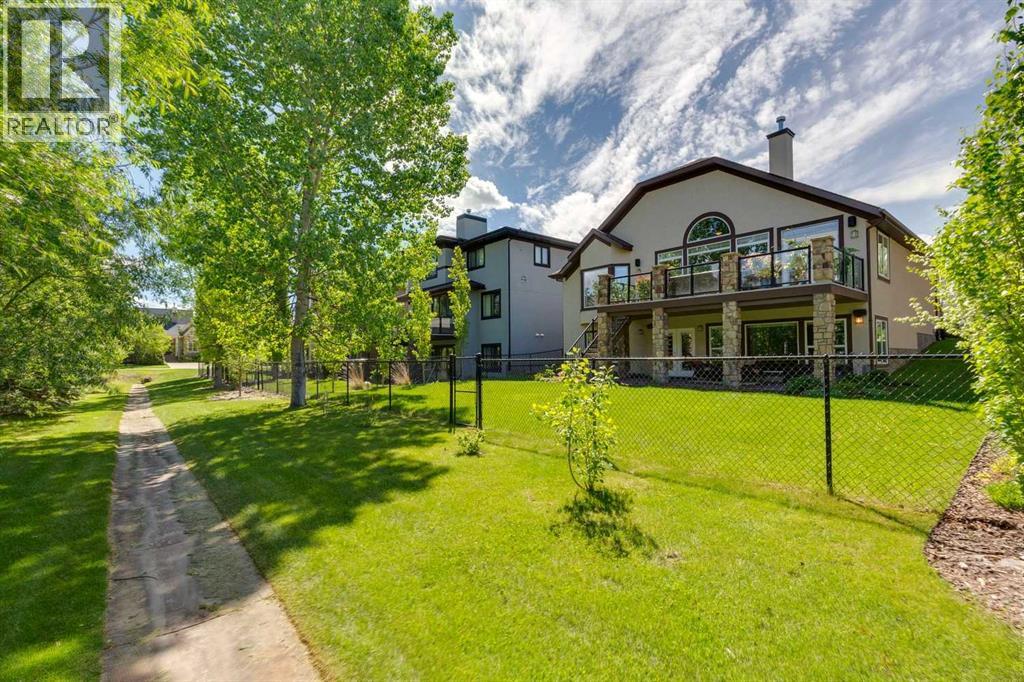 Backs onto Greenspace