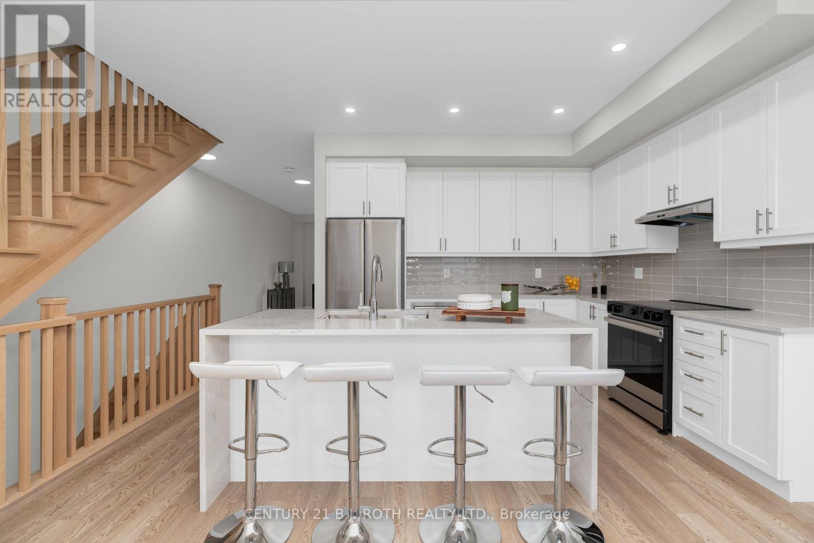 89 LIGHTFOOT DRIVE - 10