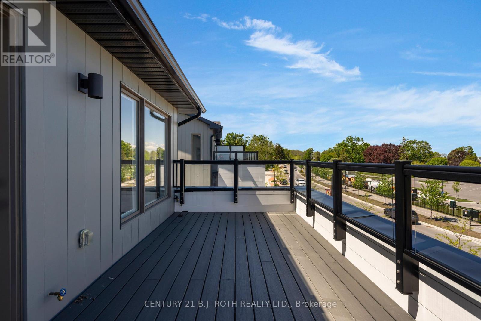 89 LIGHTFOOT DRIVE - 34