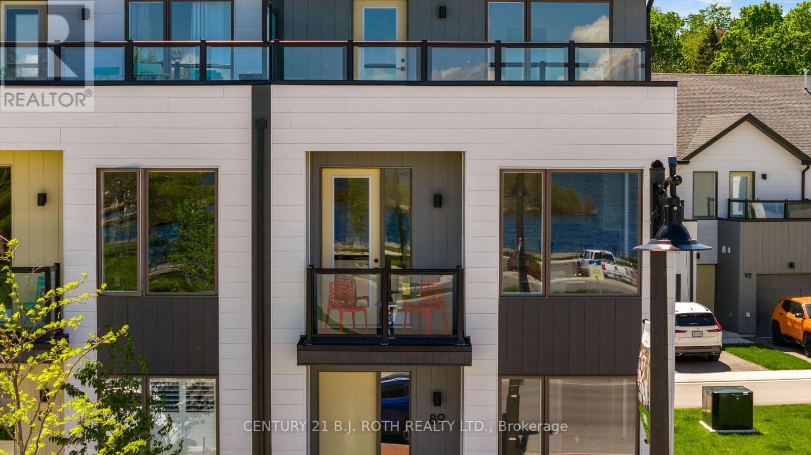 89 LIGHTFOOT DRIVE - 38