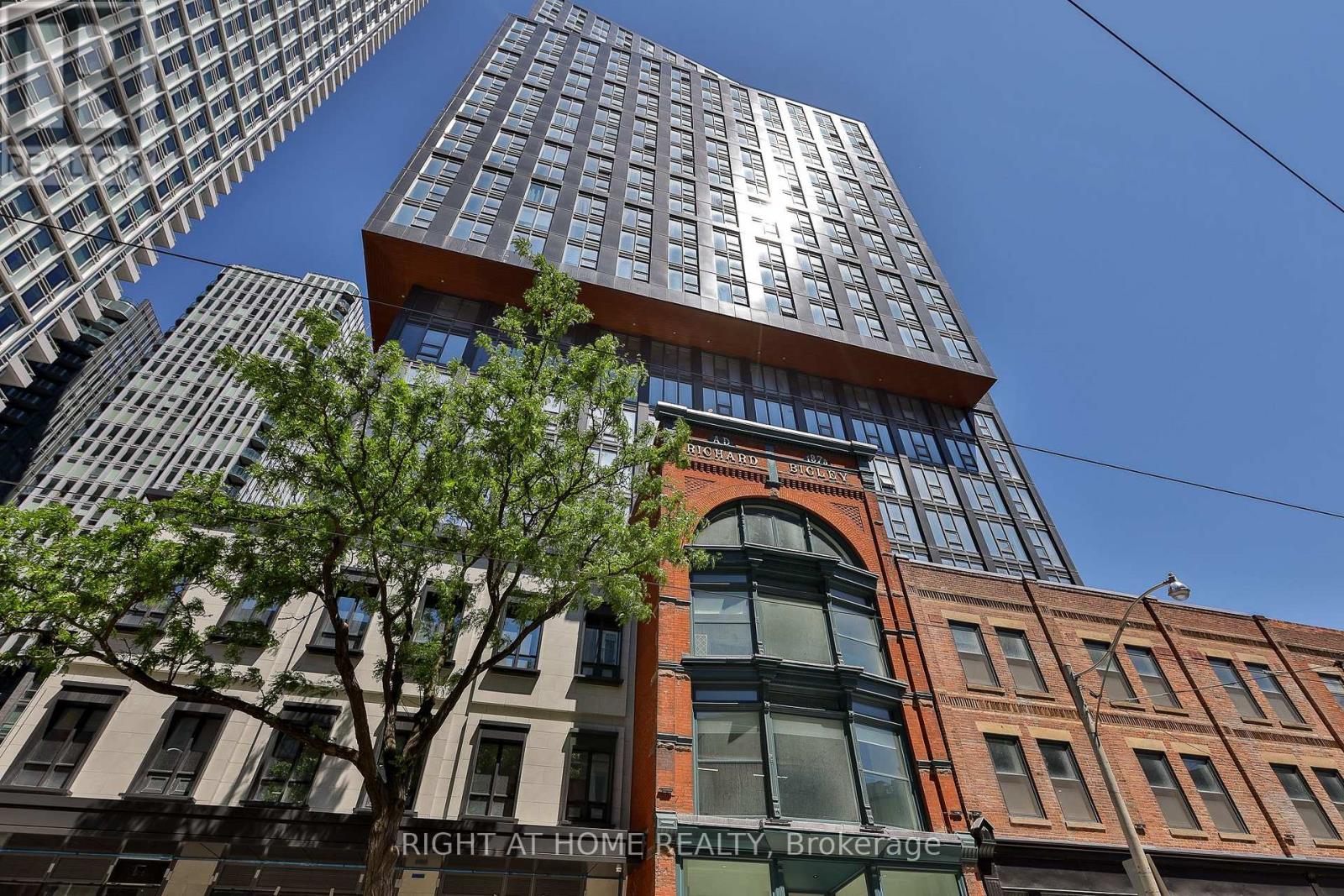 Listing photo of 2805 - 100 QUEEN STREET E
