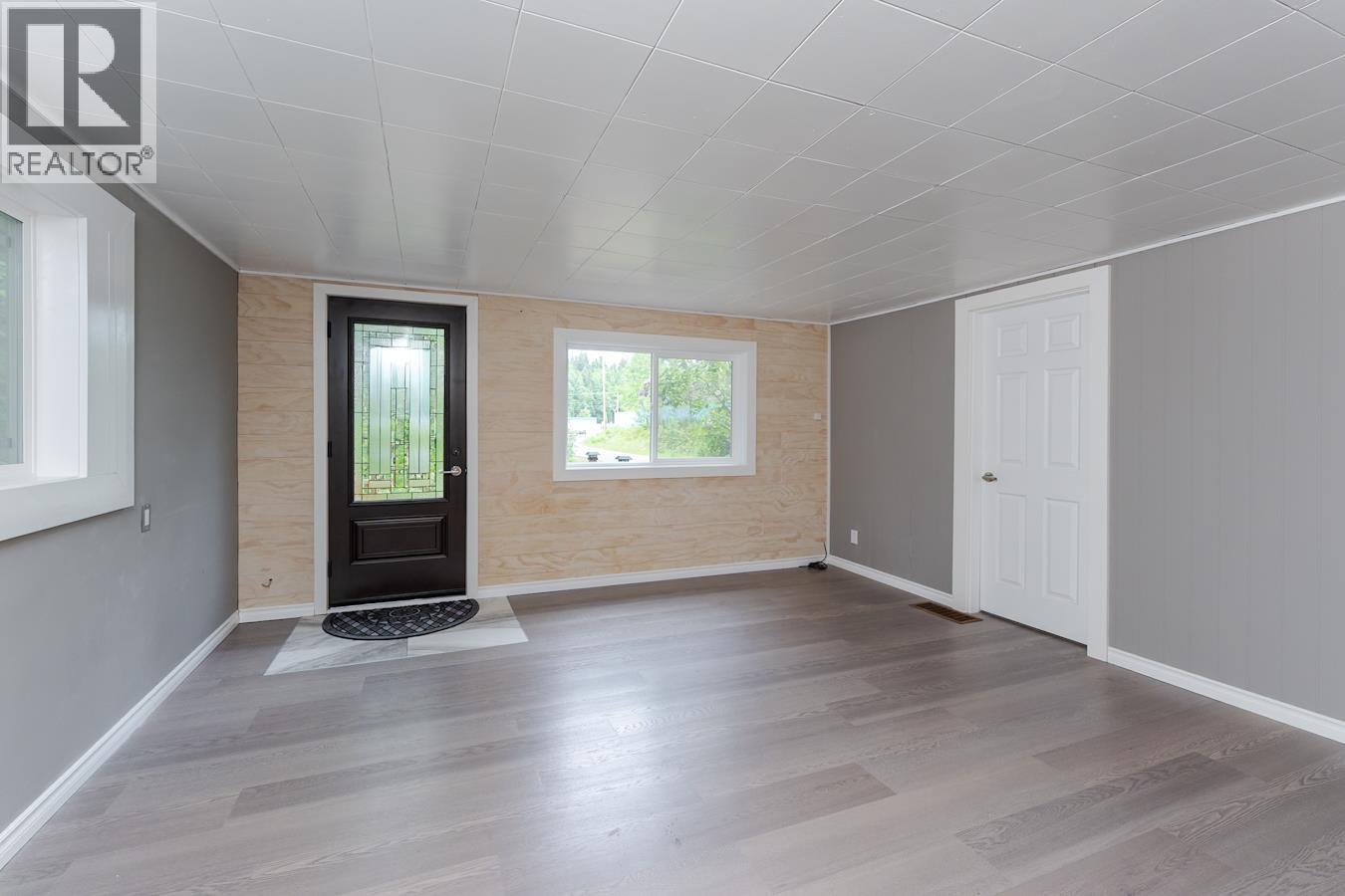 3910 E KENWORTH ROAD - 9