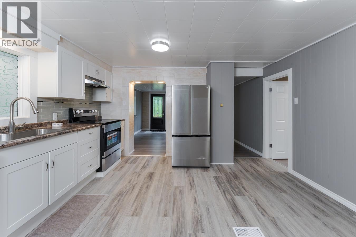 3910 E KENWORTH ROAD - 7