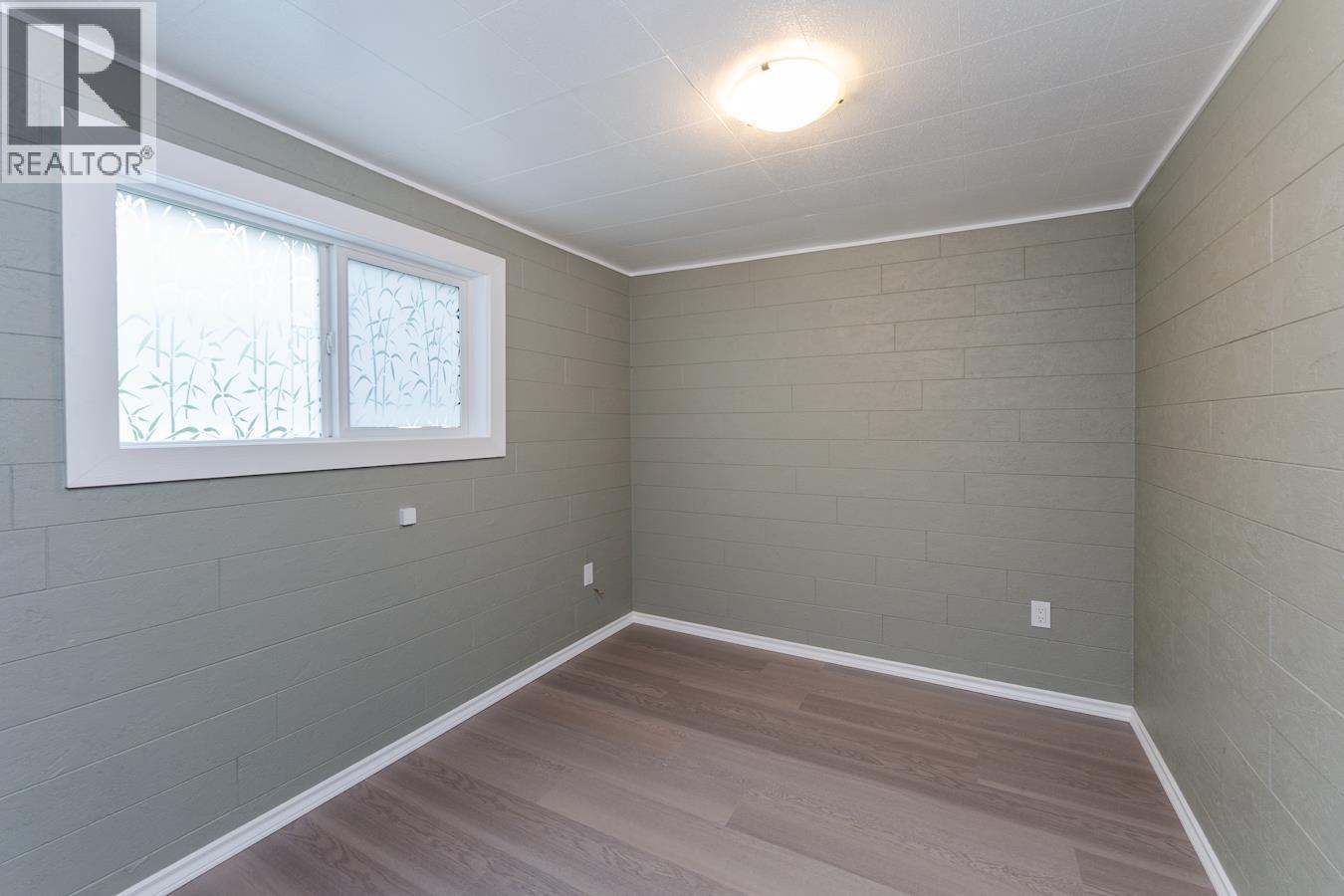 3910 E KENWORTH ROAD - 12