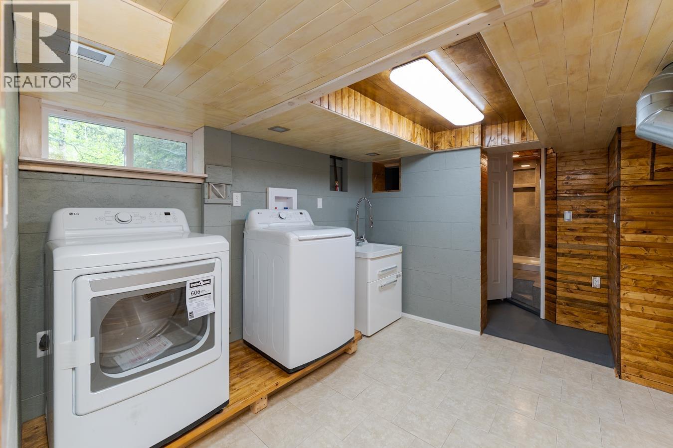 3910 E KENWORTH ROAD - 21