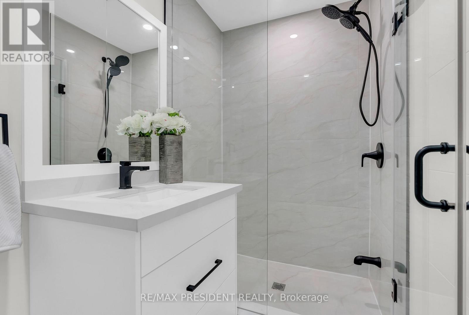 2362 BANKSIDE DRIVE - 33