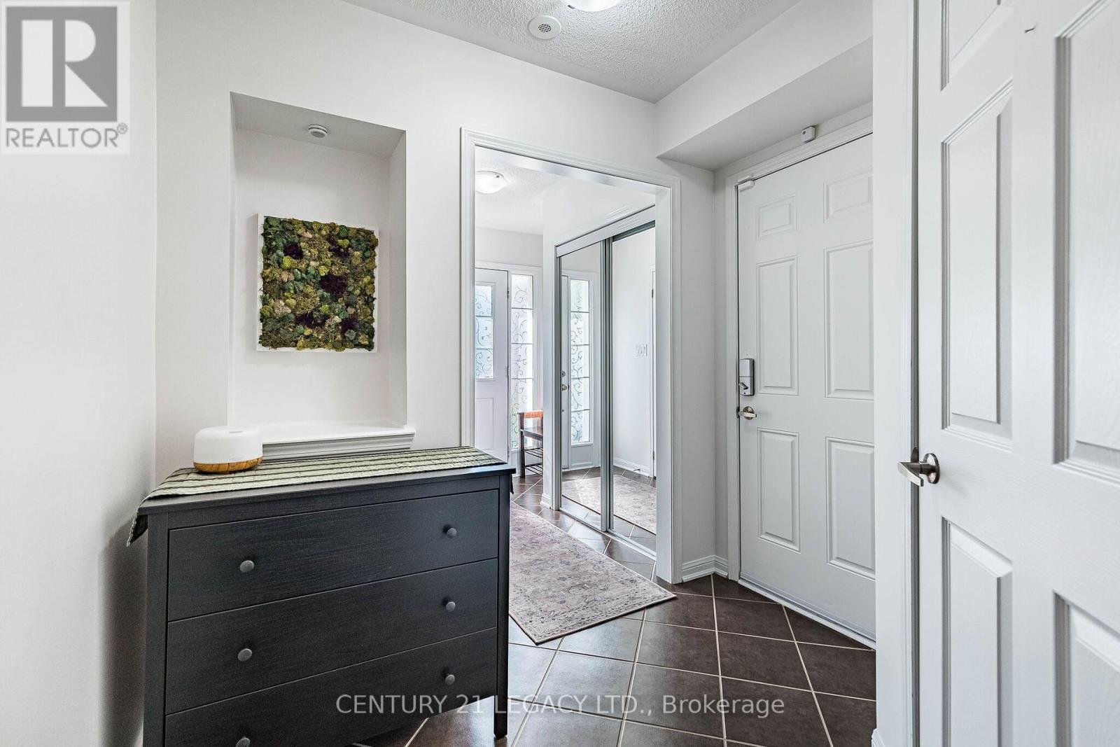 579 SPEYER CIRCLE N - 6