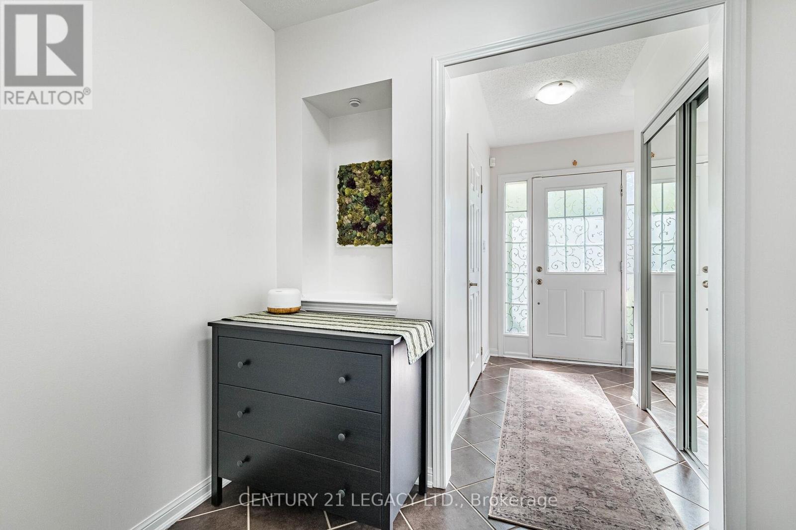 579 SPEYER CIRCLE N - 7