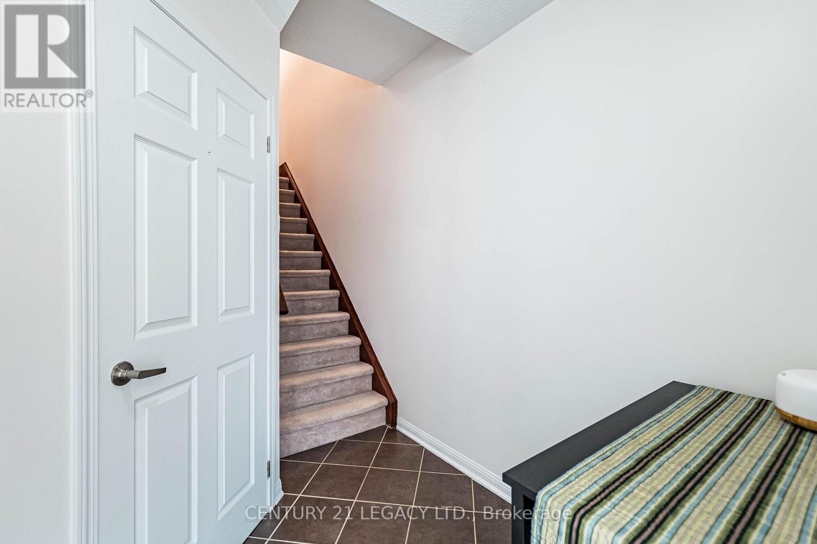 579 SPEYER CIRCLE N - 8