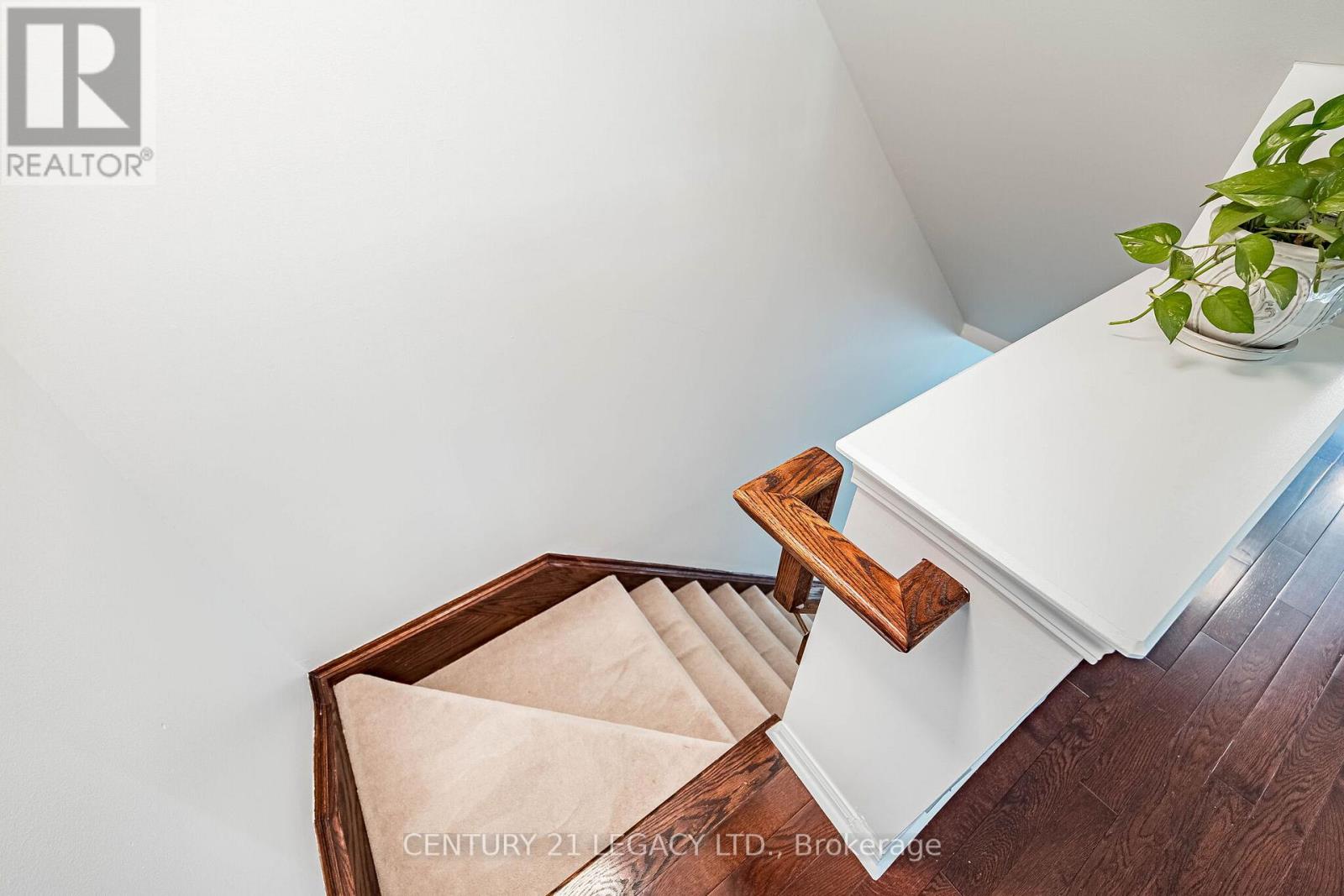 579 SPEYER CIRCLE N - 9