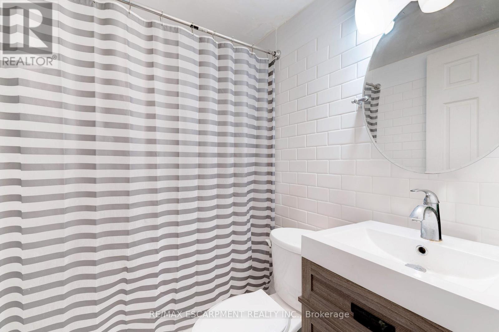 #17 2373 KING STREET E - 11